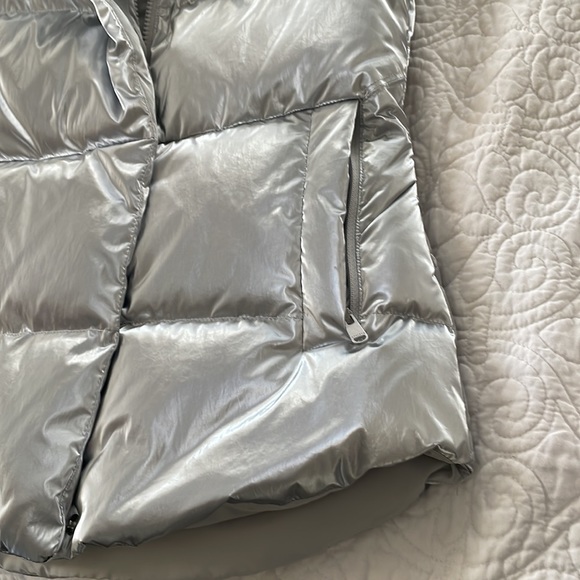 Athleta Vest - Picture 10 of 17